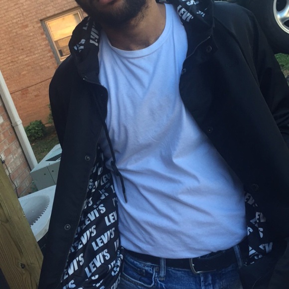 Limited edition Levi’s Fall season jacket ‼️🤘🏽😻 - Picture 4 of 7